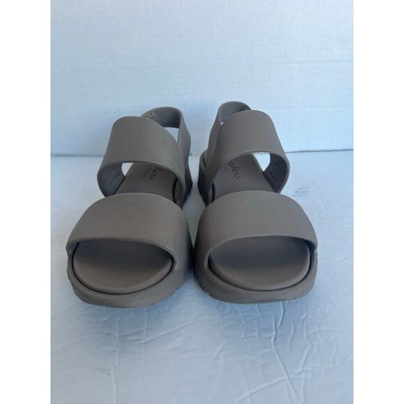 Skechers Taupe Foamies Arch Fit Platform Footsteps Rugged Soles Velcro Closure 9 - Picture 3 of 9